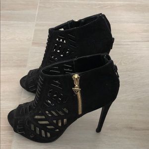 GUESS open toe booties